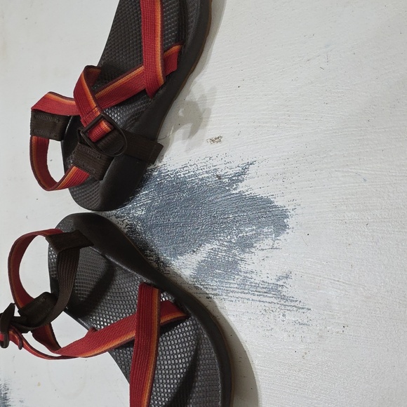 Chaco Womens Strappy Sandals Red Adjustable Buckle Outdoors Beach Sz 9? EUC READ - Picture 6 of 10